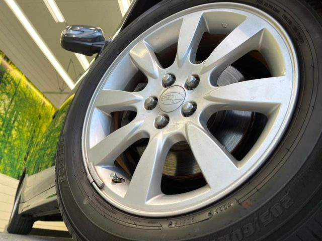 �y����16�C���`�A���~�z�C�[���z�O�ςɃ}�b�`���������A���~�z�C�[���𑕒����Ă���܂��B�e��ЊO�A���~�z�C�[����A�X�^�b�h���X�^�C�����戵�����Ă���܂��B���񂲑��k����������