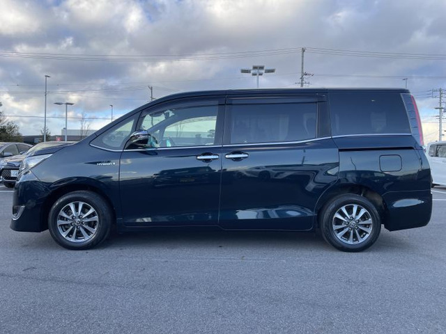 エスクァイアハイブリッド1.8 Gi プレミアムパッケージ