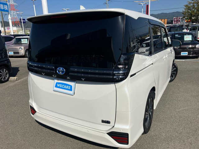 ヴォクシー1.8 ハイブリッド S-Z