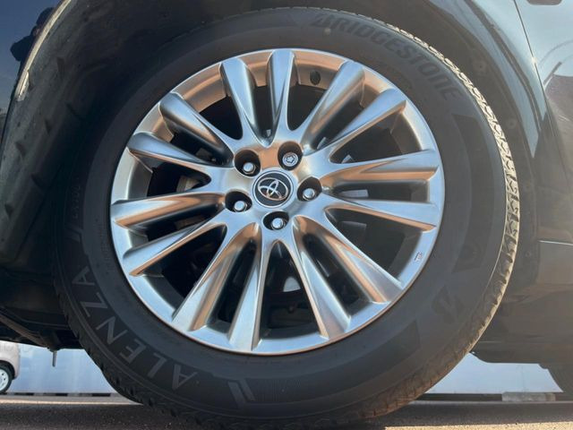 �y����18�C���`�A���~�z�C�[���z�O�ςɃ}�b�`���������A���~�z�C�[���𑕒����Ă���܂��B�e��ЊO�A���~�z�C�[����A�X�^�b�h���X�^�C�����戵�����Ă���܂��B���񂲑��k����������