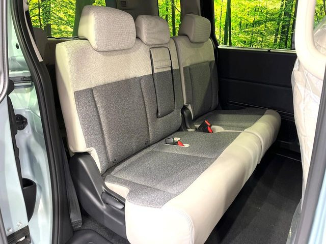 ���i���ȃI���W�i���t���A�}�b�g���I�v�V�����ɂĂ��p�ӂ��Ă���܂��B���D���ȃf�U�C����J���[�����Ԃɍ��킹�đI��ł����������Ƃ��ł��܂���