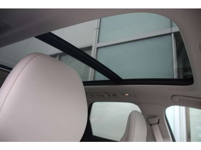 V60ウルトラ T6  AWD プラグインハイブリッド 4WD