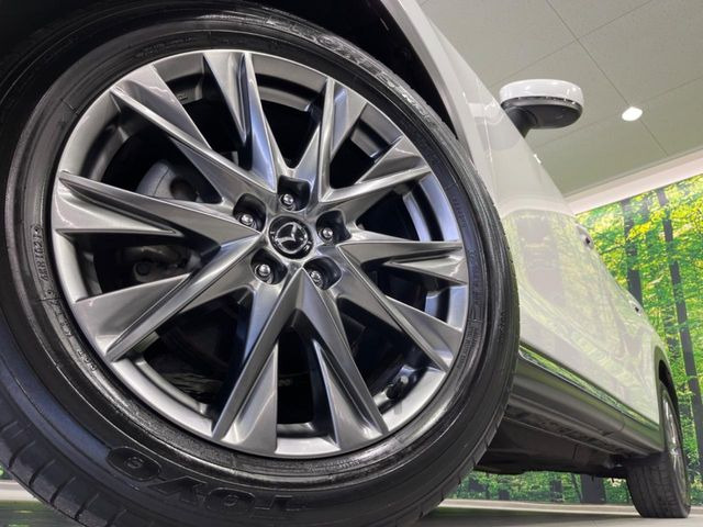 �y����19�C���`�A���~�z�C�[���z�O�ςɃ}�b�`���������A���~�z�C�[���𑕒����Ă���܂��B�e��ЊO�A���~�z�C�[����A�X�^�b�h���X�^�C�����戵�����Ă���܂��B���񂲑��k����������