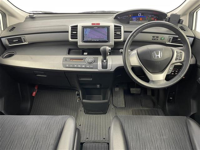 フリードハイブリッド1.5 ジャストセレクション