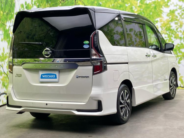 セレナ1.2 e-POWER ハイウェイスターV