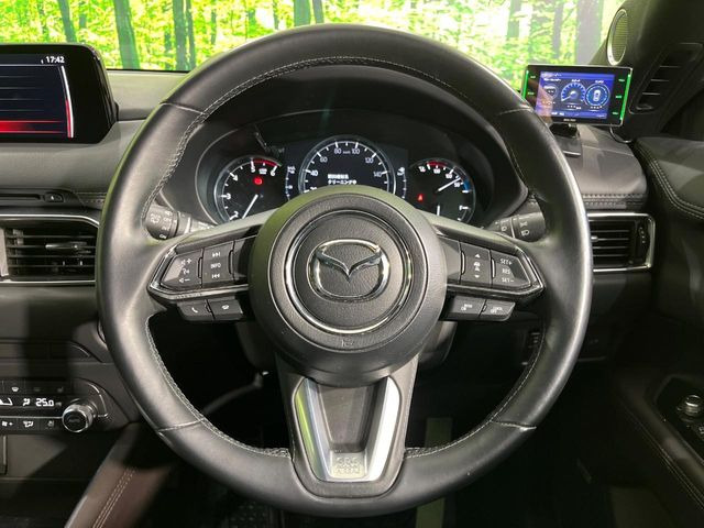 �y�����v�����X�e�A�����O�z�㎿�Ȋv���g�p���邱�ƂŁA��ɂ����������݂ƂĂ��^�]���₷���n���h���ł���