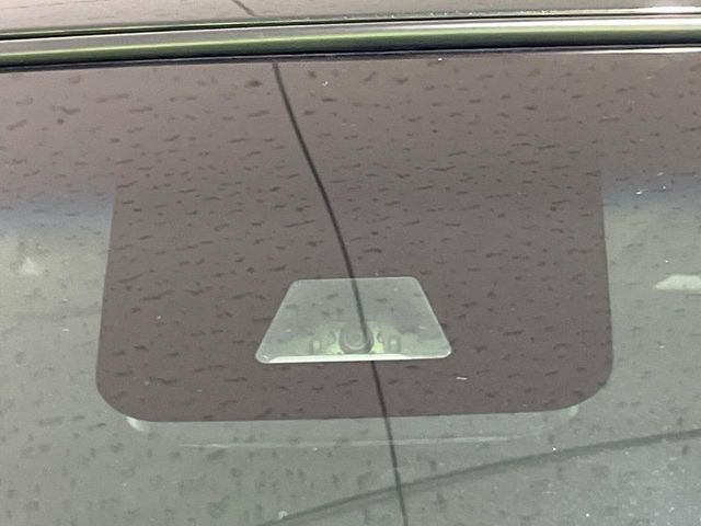 �y�X�}�[�g�A�V�X�g�z���s���ɑO���̎ԗ�����F�����A�Փ˂������Ȏ��͌x��ƃu���[�L�ŏՓˉ���Ɣ�Q�y�����A�V�X�g�B�����S�Ƀh���C�u�����y���݂��������܂��B