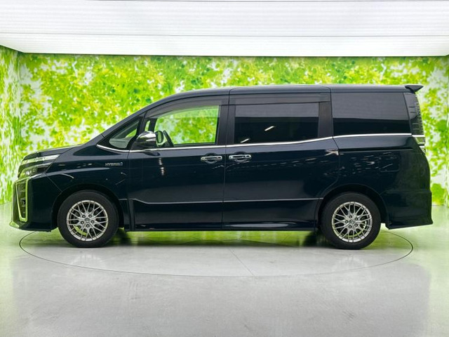 ヴォクシー1.8 ハイブリッド ZS 煌II