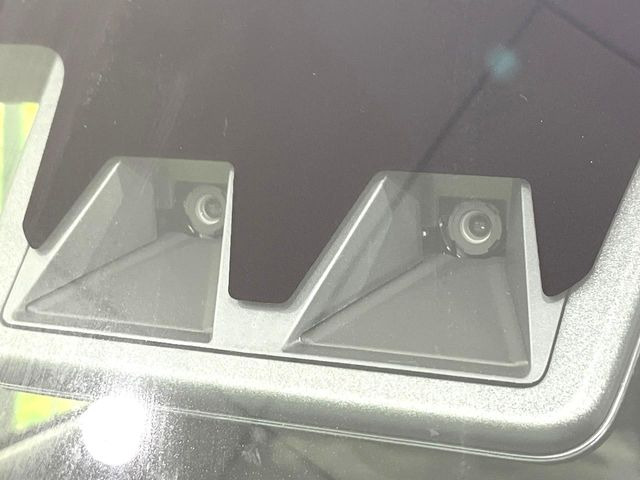 �y�X�}�[�g�A�V�X�g�z���s���ɑO���̎ԗ�����F�����A�Փ˂������Ȏ��͌x��ƃu���[�L�ŏՓˉ���Ɣ�Q�y�����A�V�X�g�B�����S�Ƀh���C�u�����y���݂��������܂��B