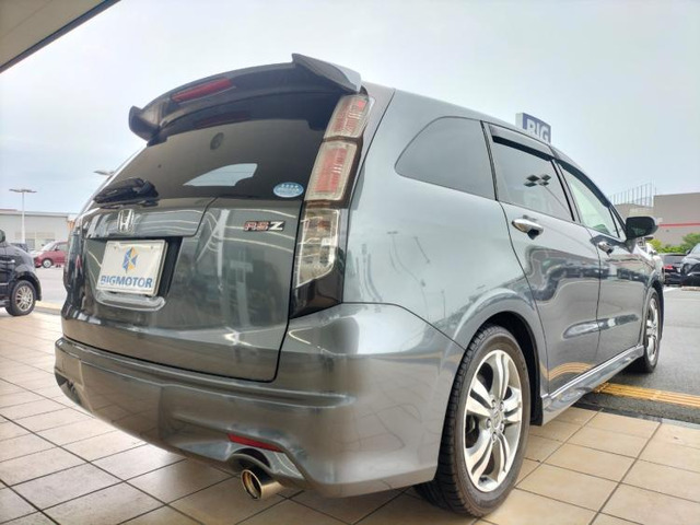 ストリーム1.8 RSZ