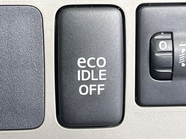 �y�A�C�h�����O�X�g�b�v�z�ԐM����a�؂Œ�Ԃ����ۂɃG���W�����~���A���ʂȔR���̏����}���܂��B�R��������ی�ɂȂ���@�\��G���W���̓u���[�L�𗣂��΍Ďn�����܂��B