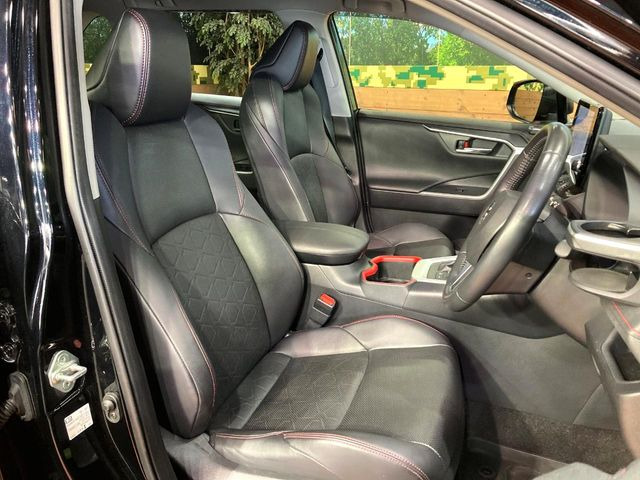 �y���烌�U�[�V�[�g�z����̂ӂ���肪�e�ՂŃ����e�i���X�����ȒP�ȁA�@�\���ɗD��鍇����v���̗p�����㎿�ȃV�[�g�ł��B����S�n���悭�A���������ӂ��S�n�ǂ��ԓ���Ԃ����o���Ă���܂��B