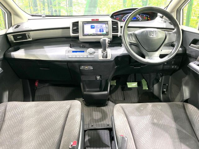 フリード1.5 G ジャストセレクション