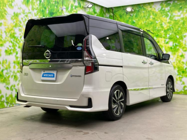 セレナ1.2 e-POWER ハイウェイスターV