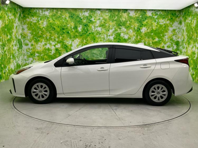 プリウス1.8 S E-Four 4WD