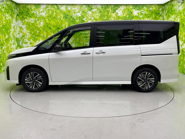 セレナ1.4 e-POWER ハイウェイスターV