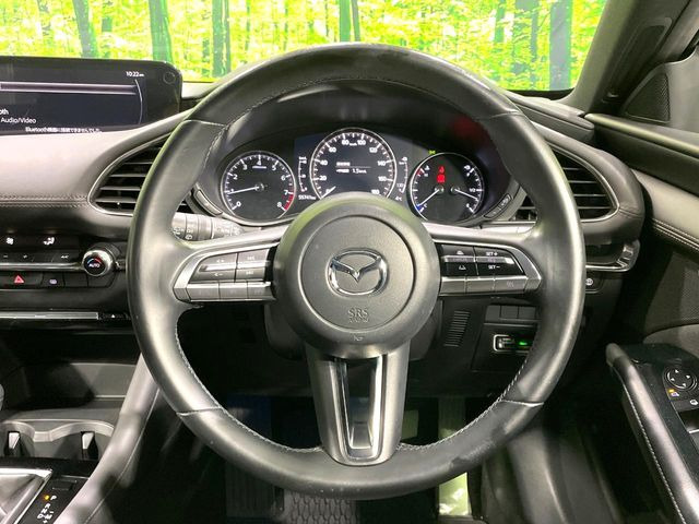 �y�����v�����X�e�A�����O�z�㎿�Ȋv���g�p���邱�ƂŁA��ɂ����������݂ƂĂ��^�]���₷���n���h���ł���