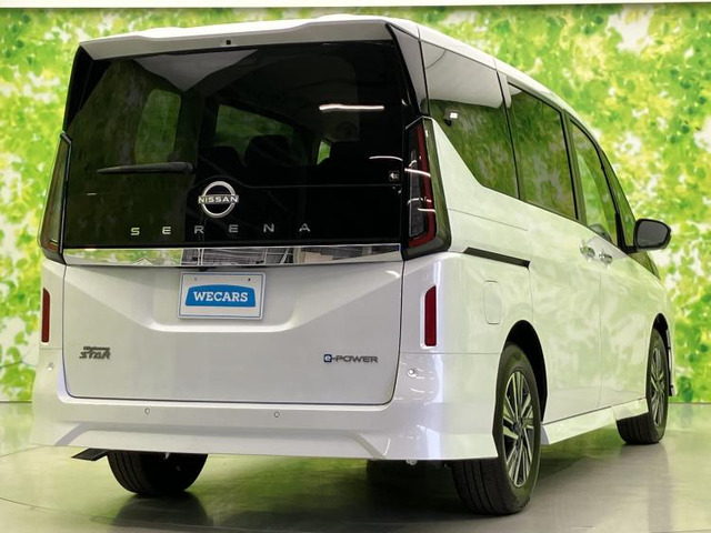 セレナ1.4 e-POWER ハイウェイスターV