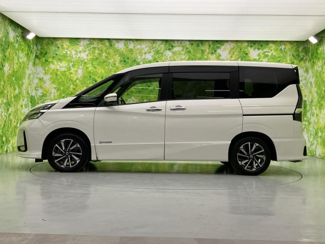 セレナ1.2 e-POWER ハイウェイスターV