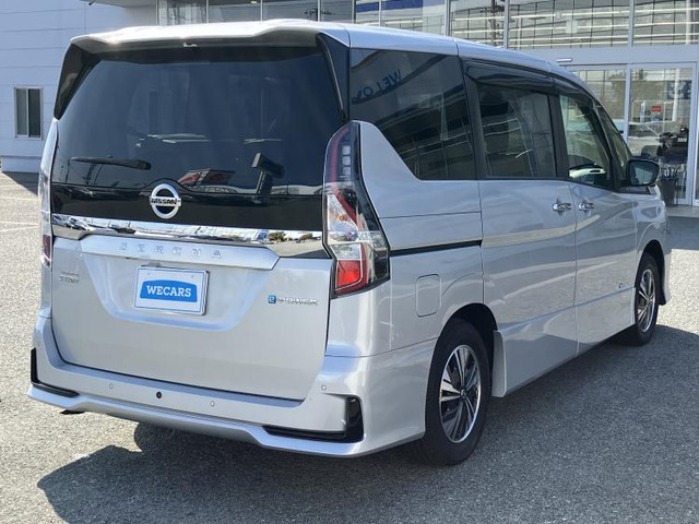 セレナ1.2 e-POWER ハイウェイスターV