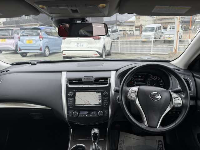 ティアナ2.5 XV ナビAVMパッケージ