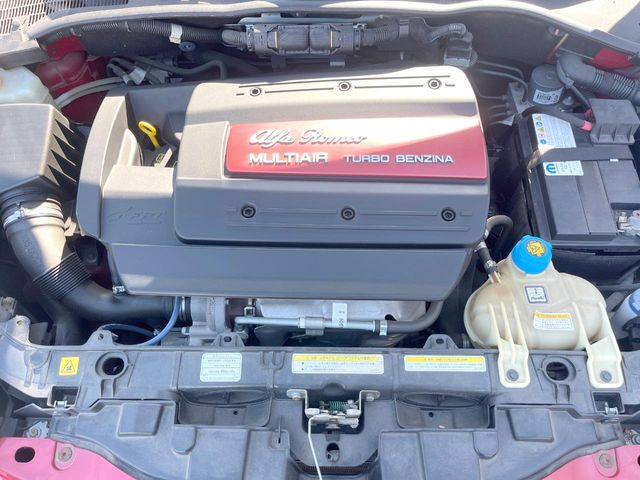 �����X�ł́A�e���[�J�[�̐�p�f�f�e�X�^�[�𓱓��B���Ǝ��i�����e�N�j�J���X�^�b�t���풓���Ă���܂��̂ŁA������̍ۂɂ����S���Ă����p���������܂��B