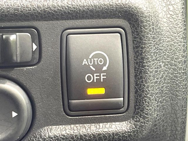 【シートヒーター】寒い日に重宝するシートヒーター!エアコンより早く温まってくれるので寒がりの人も安心ですね♪エアコンの温風は乾燥するから苦手、という方にもをおすすめです。