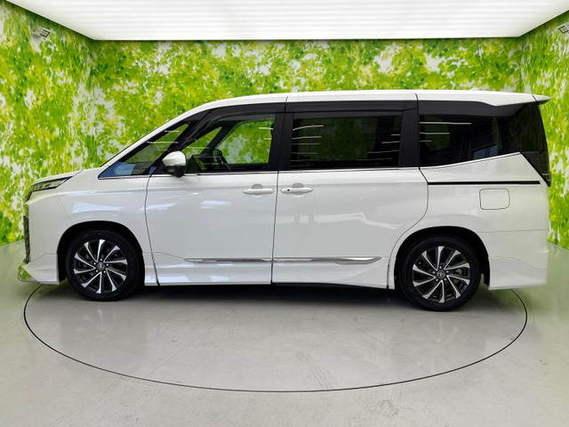 ヴォクシー1.8 ハイブリッド S-Z