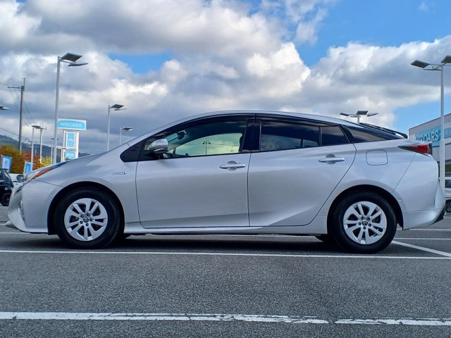 プリウス1.8 S セーフティ プラス