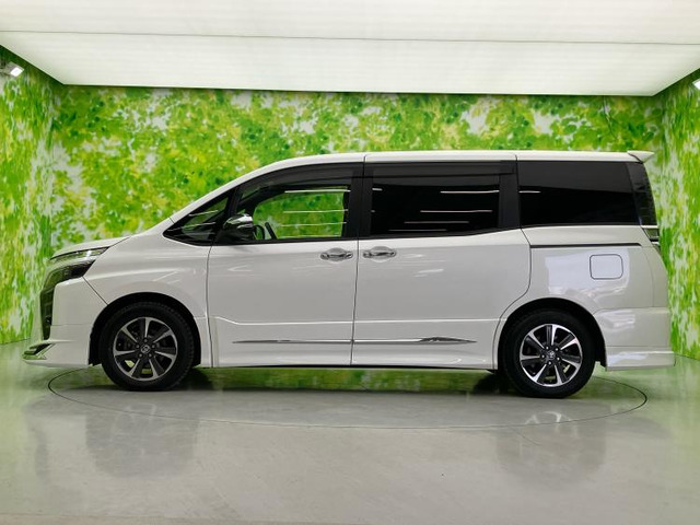 ヴォクシー2.0 ZS 煌III