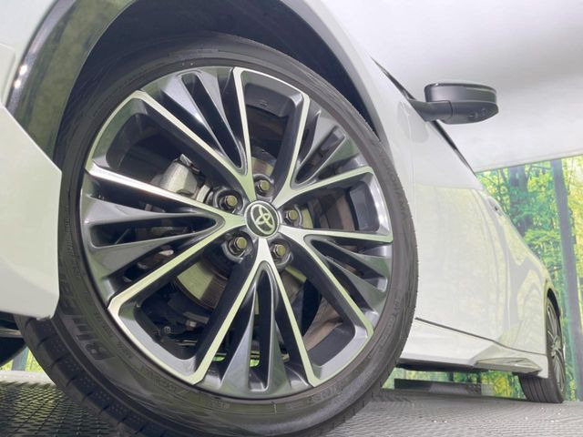 【純正アルミホイール】外観にマッチした純正アルミホイールを装着しております。各種社外アルミホイールや、スタッドレスタイヤも取扱いしております。是非ご相談ください♪