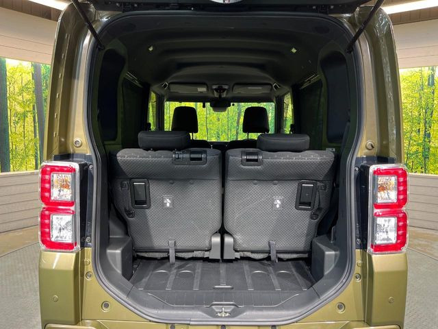 ���i�̂���������ʋ΁A���}���ɏ\���ȉ׎��X�y�[�X���m�ۂ��Ă���܂��B�Z�J���h�V�[�g��|���ƁA�傫�ȉו��̐ύڂ��\�ł���