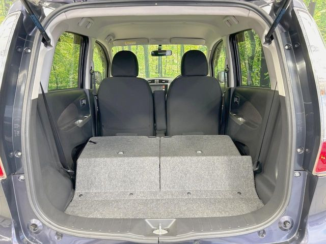 ���i�̂���������ʋ΁A���}���ɏ\���ȉ׎��X�y�[�X���m�ۂ��Ă���܂��B�Z�J���h�V�[�g��|���ƁA�傫�ȉו��̐ύڂ��\�ł���