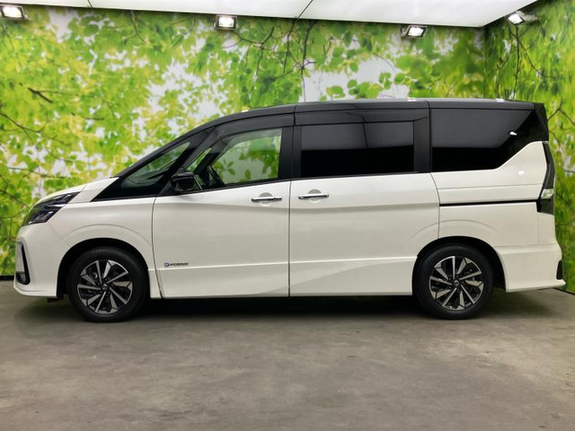 セレナ1.2 e-POWER ハイウェイスターV