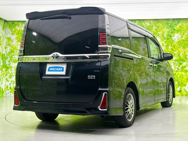 ヴォクシー1.8 ハイブリッド ZS 煌II