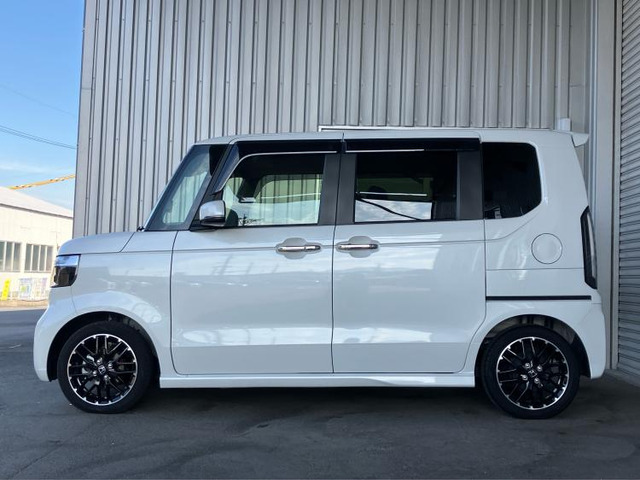 N-BOXカスタムターボ コーディネートスタイル モノトーン