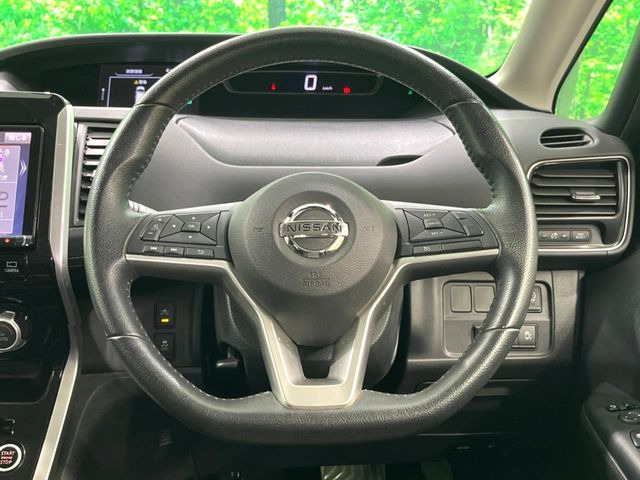 �y�����v�����X�e�A�����O�z�㎿�Ȋv���g�p���邱�ƂŁA��ɂ����������݂ƂĂ��^�]���₷���n���h���ł���