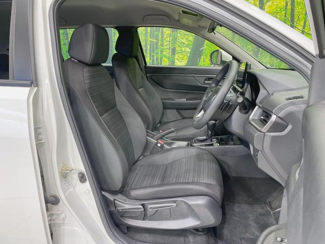 もちろん車内はキレイです♪よりクリーンな状態をキープしたいお客様には『ナノゾーンコート』がおすすめ!新型コロナウイルス対策や、除菌・消臭に効果を発揮し多くの方にご好評いただいております。