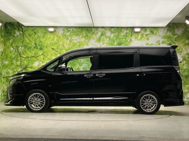 ヴォクシー1.8 ハイブリッド ZS 煌III