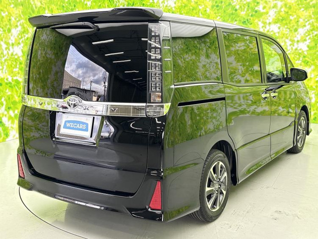 ヴォクシー2.0 ZS 煌