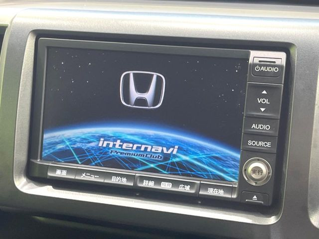 �y�����i�r�z�l�C�̏����i�r�𑕔����Ă���܂��B�i�r�̎g���₷���͂������A�I�[�f�B�I�@�\���[��!�L�����v�◷�s�͂������A�ʋ΂┃�����ȂǕ��i�̃h���C�u���y�����Ȃ�͂���