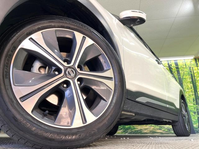 �y����17�C���`�A���~�z�C�[���z�O�ςɃ}�b�`���������A���~�z�C�[���𑕒����Ă���܂��B�e��ЊO�A���~�z�C�[����A�X�^�b�h���X�^�C�����戵�����Ă���܂��B���񂲑��k����������