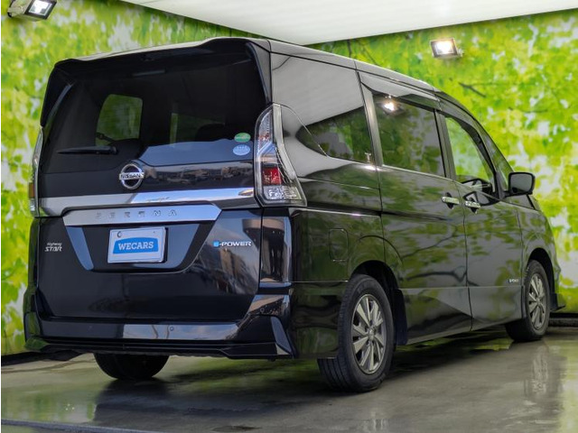 セレナ1.2 e-POWER ハイウェイスターV