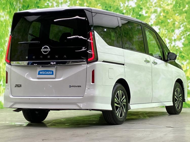 セレナ1.4 e-POWER ハイウェイスターV