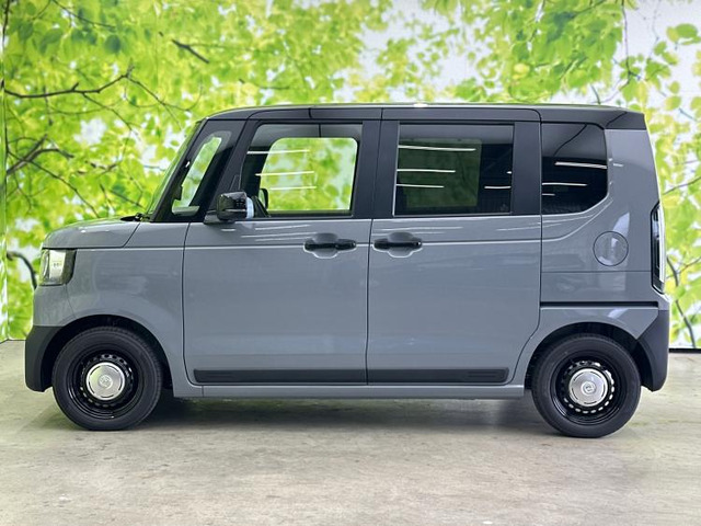 N-BOXジョイ 2トーン