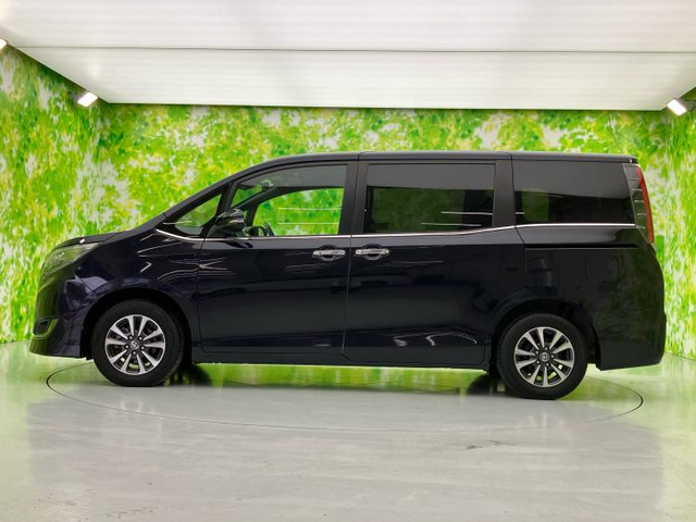 エスクァイア2.0 Gi プレミアムパッケージ ブラックテイラード