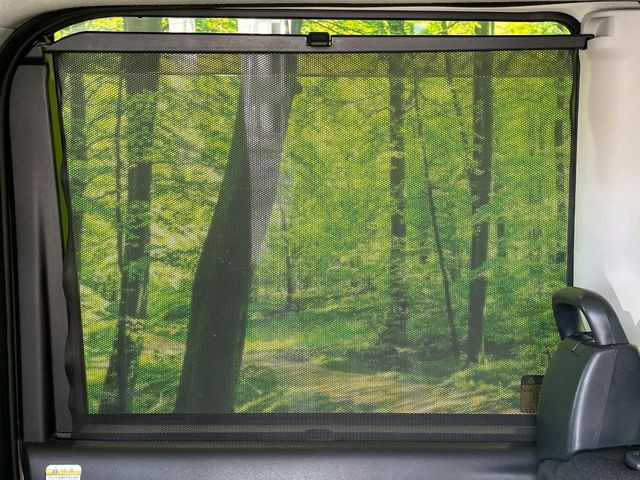 �y���[���V�F�[�h�z��������ԊO����̌���ῂ����Ƃ��ɃT�b�ƈ����o���Ďg����A���[���i�[�^�C�v�̃T���V�F�[�h�𑕔��B��Ȃɏ�������q�l���E�g�E�g�����������ȂǁA���Ђ����p����������