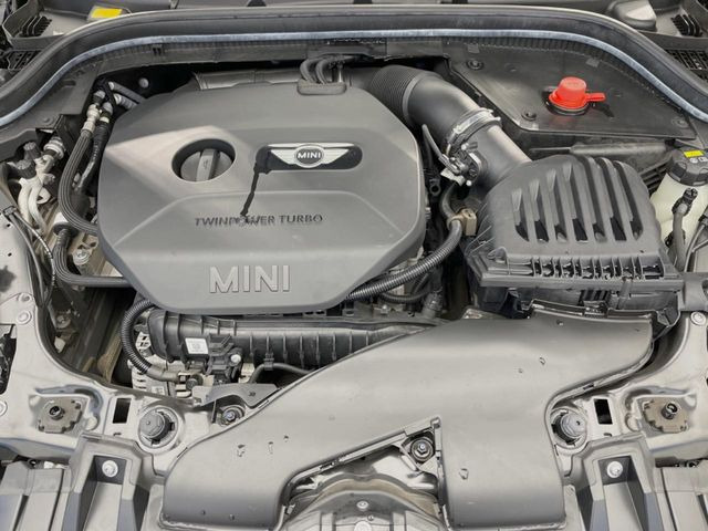 �����X�ł́A�e���[�J�[�̐�p�f�f�e�X�^�[�𓱓��B���Ǝ��i�����e�N�j�J���X�^�b�t���풓���Ă���܂��̂ŁA������̍ۂɂ����S���Ă����p���������܂��B