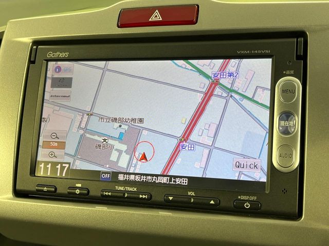 �y�����i�r�z�l�C�̏����i�r�𑕔����Ă���܂��B�i�r�̎g���₷���͂������A�I�[�f�B�I�@�\���[��!�L�����v�◷�s�͂������A�ʋ΂┃�����ȂǕ��i�̃h���C�u���y�����Ȃ�͂���