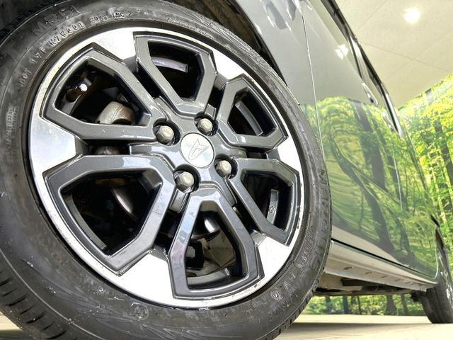 �y����15�C���`�A���~�z�C�[���z�O�ςɃ}�b�`���������A���~�z�C�[���𑕒����Ă���܂��B�e��ЊO�A���~�z�C�[����A�X�^�b�h���X�^�C�����戵�����Ă���܂��B���񂲑��k����������